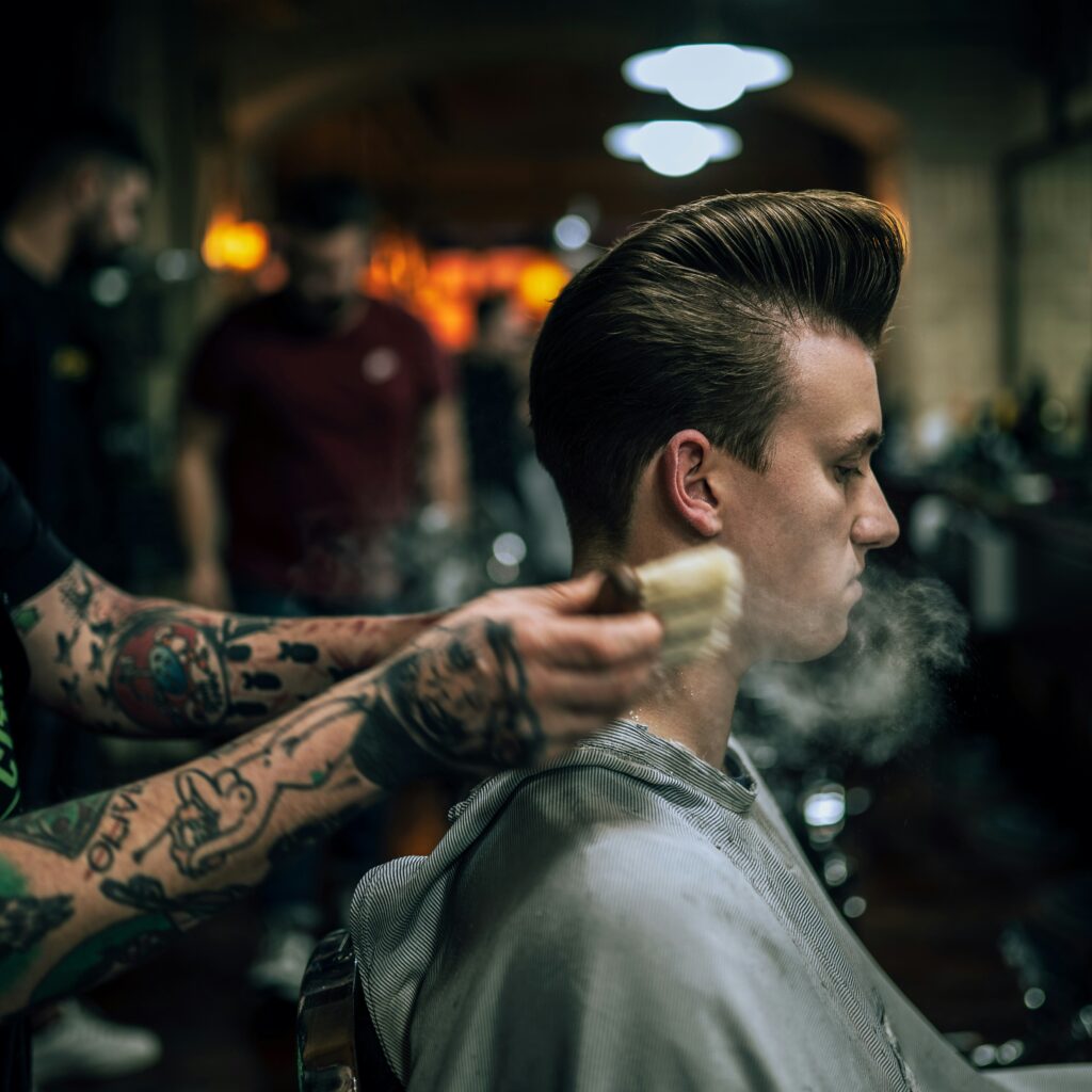 Wie hält mein Haarschnitt länger frisch?